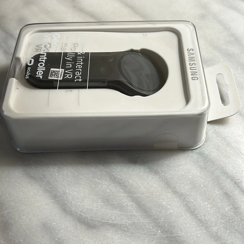 Samsung - Gear VR Controller (NEW)